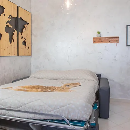 Apartamento Lucyelegance Pomezia A 800 Mt Dalla Stazione - Wi-fi Free *