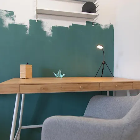 Lucyelegance Pomezia A 800 Mt Dalla Stazione - Wi-fi Free Apartamento